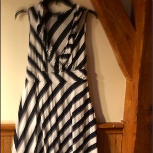 Sleeveless low cut neckline dress